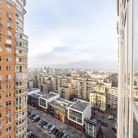 Luxury Apartments Smartplaza Obolon Metro Minskai Kyiv Exterior photo